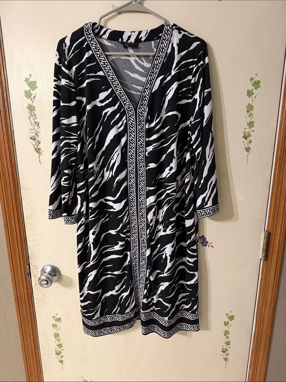 Dana Buchman Black and White Zebra-Print Shift Dress